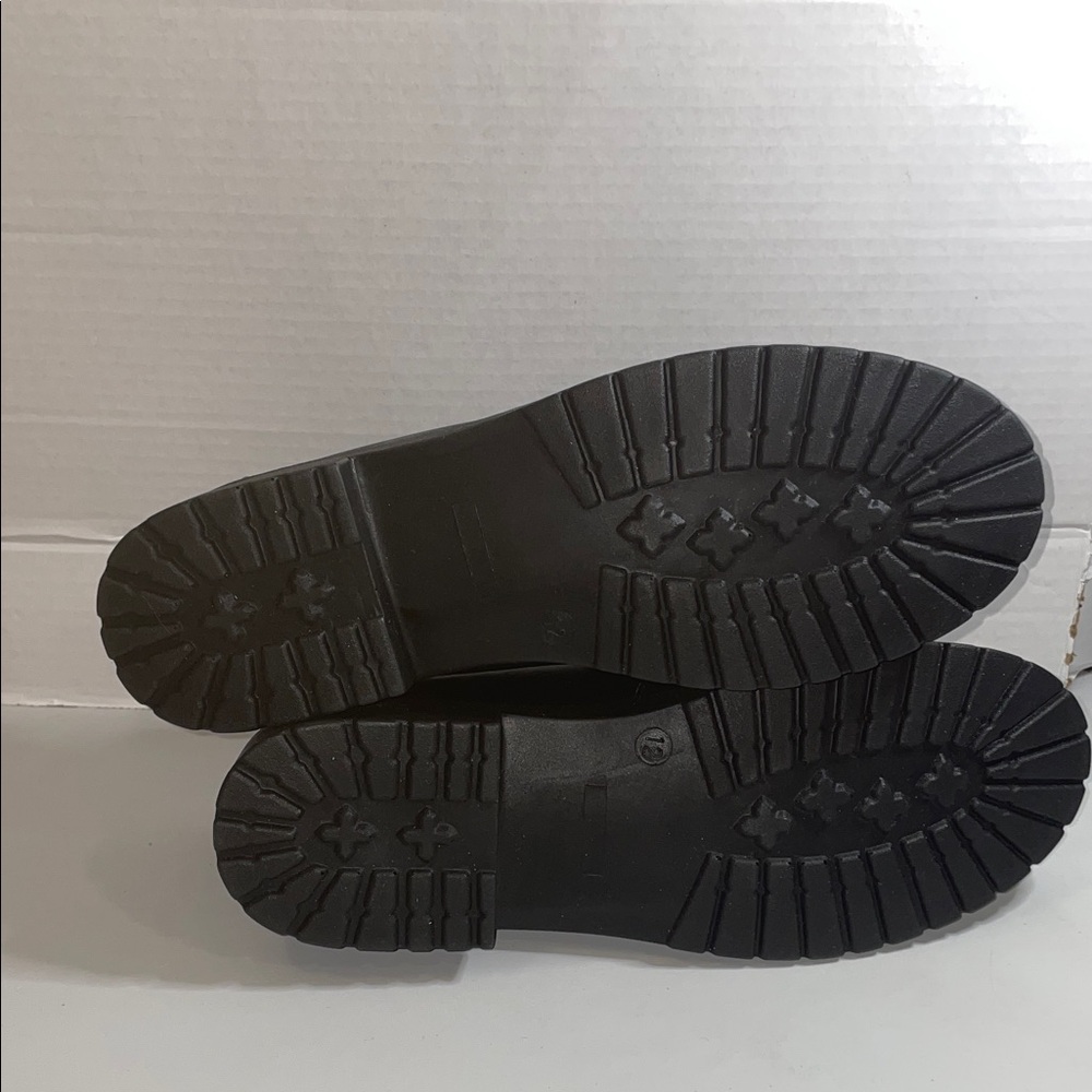 Easy Street Black Whitney Loafers - Picture 5 of 5